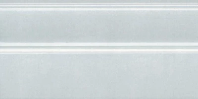 Плинтус Каподимонте голубой глянцевый 30x15x1,7